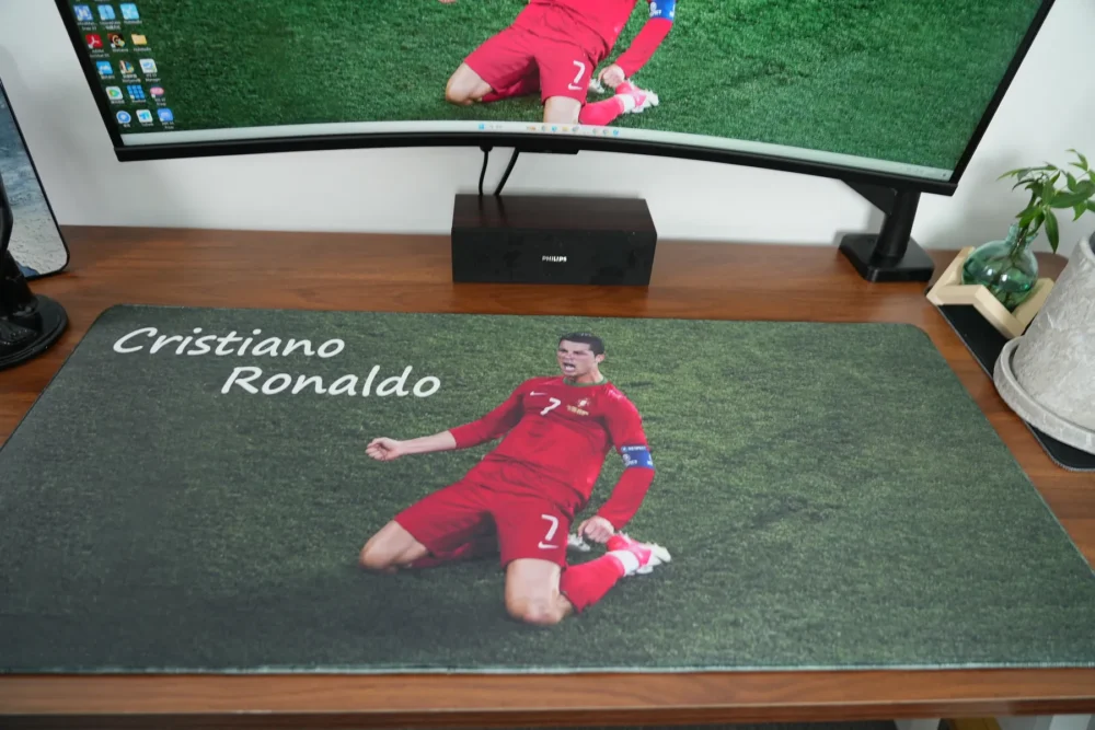 DSC09579-tic Cristiano Ronaldo Mouse Pad – 2012 EURO Goal Celebration